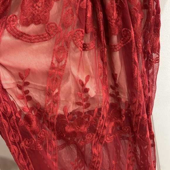 Maroon size large Lana roux lace dress w romper under layer - Picture 4 of 5